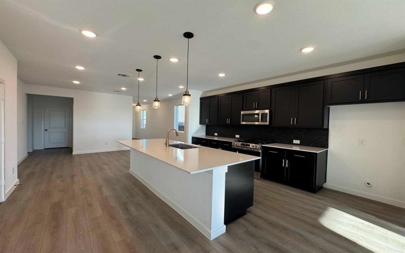 1711 Coachman Drive, Forney, TX 75126, 5 Bedrooms Bedrooms, ,5 BathroomsBathrooms,Residential,For Sale,1711 Coachman Drive,0,21109738