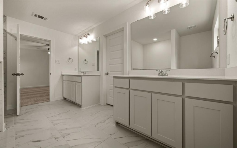 718 Haynie Drive, Runaway Bay, TX 76426, 4 Habitaciones Habitaciones , ,2 BañosBaños,Residential,En Venta,718 Haynie Drive,0,21109759