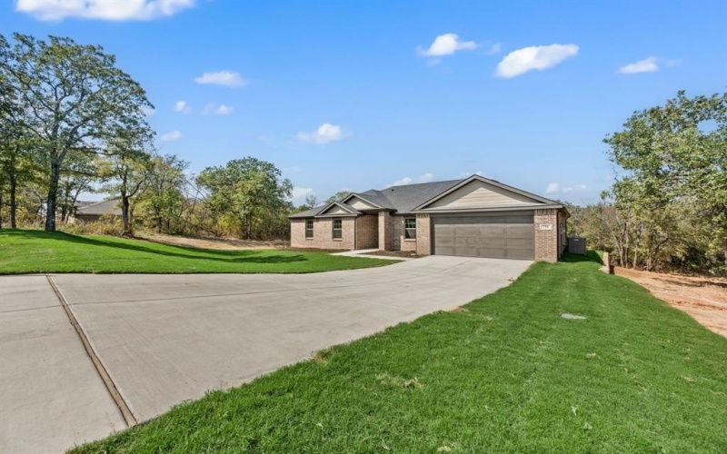 718 Haynie Drive, Runaway Bay, TX 76426, 4 Habitaciones Habitaciones , ,2 BañosBaños,Residential,En Venta,718 Haynie Drive,0,21109759