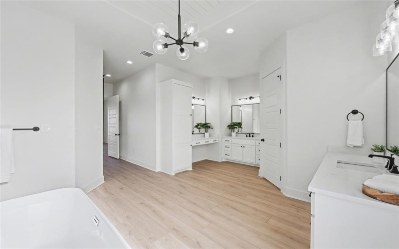 10213 Homesteader Road, Moody, TX 76557, 4 Bedrooms Bedrooms, ,5 BathroomsBathrooms,Residential,For Sale,10213 Homesteader Road,0,21109833