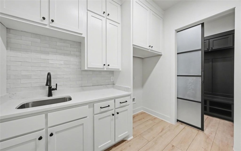 10213 Homesteader Road, Moody, TX 76557, 4 Bedrooms Bedrooms, ,5 BathroomsBathrooms,Residential,For Sale,10213 Homesteader Road,0,21109833