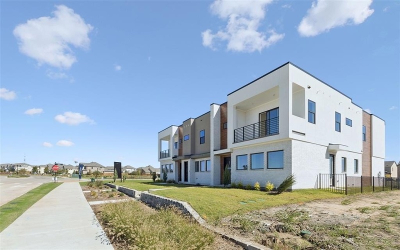 4035 Bel Air Boulevard, Sherman, TX 75090, 2 Bedrooms Bedrooms, ,2 BathroomsBathrooms,Residential,For Sale,4035 Bel Air Boulevard,0,21109846