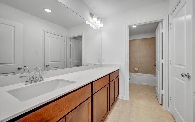 2913 Classical Drive, Denton, TX 76226, 5 Bedrooms Bedrooms, ,3 BathroomsBathrooms,Residential,For Sale,2913 Classical Drive,0,21110238