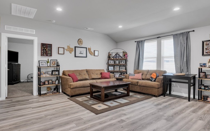 6004 Oracle Dr., Odessa, TX 79762, 4 Bedrooms Bedrooms, ,2 BathroomsBathrooms,Residential,For Sale,6004 Oracle Dr.,0,164332