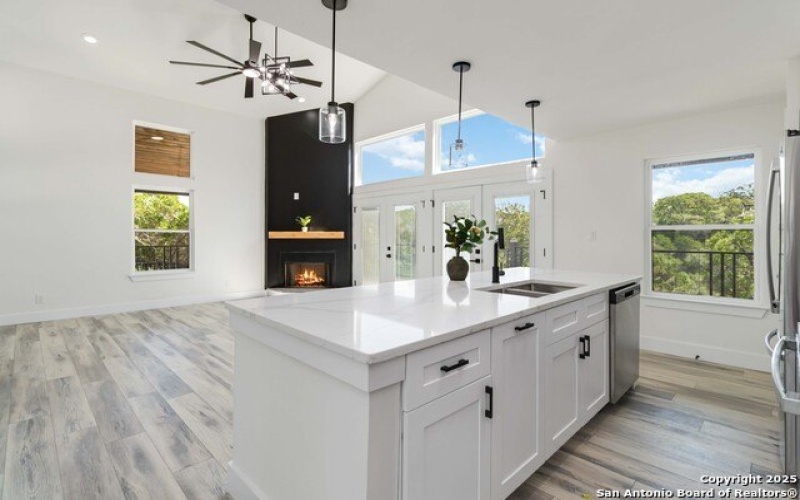 2024 Ronda, Canyon Lake, TX 78133, 2 Bedrooms Bedrooms, ,2 BathroomsBathrooms,Residential,For Sale,2024 Ronda,0,1922256