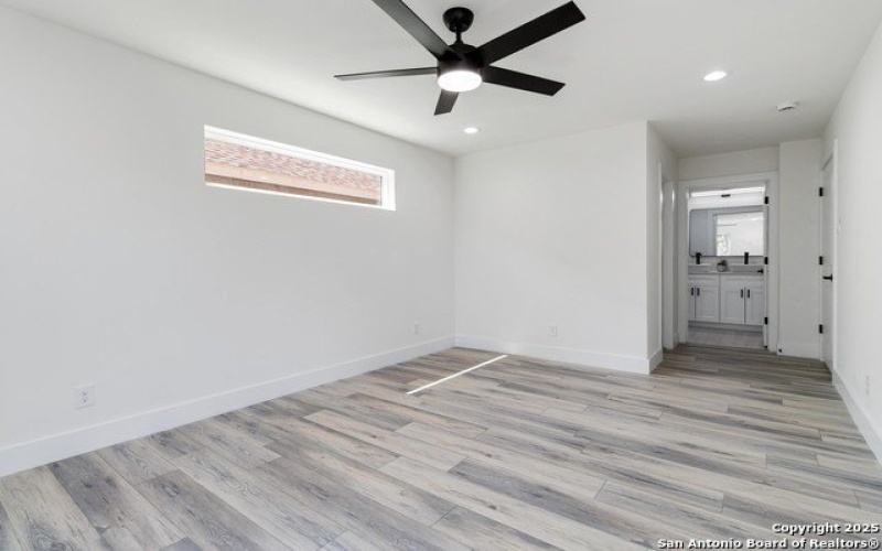 2024 Ronda, Canyon Lake, TX 78133, 2 Bedrooms Bedrooms, ,2 BathroomsBathrooms,Residential,For Sale,2024 Ronda,0,1922256