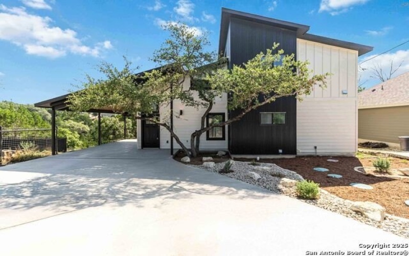 2024 Ronda, Canyon Lake, TX 78133, 2 Bedrooms Bedrooms, ,2 BathroomsBathrooms,Residential,For Sale,2024 Ronda,0,1922256