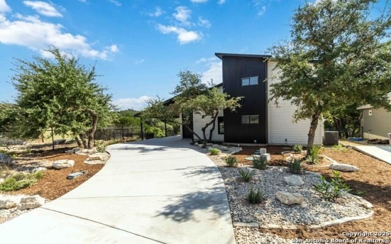 2024 Ronda, Canyon Lake, TX 78133, 2 Bedrooms Bedrooms, ,2 BathroomsBathrooms,Residential,For Sale,2024 Ronda,0,1922256