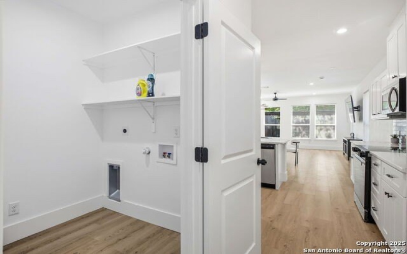 918 Berlin Ave, San Antonio, TX 78211, 3 Bedrooms Bedrooms, ,2 BathroomsBathrooms,Residential,For Sale,918 Berlin Ave,0,1922266