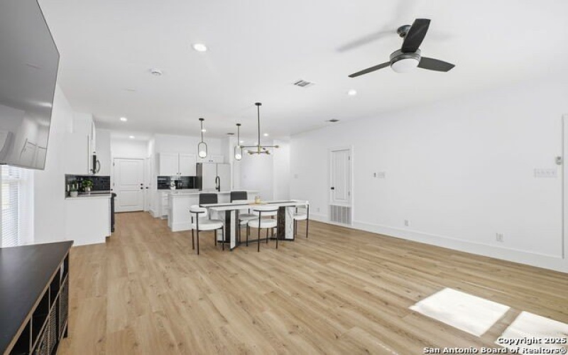 918 Berlin Ave, San Antonio, TX 78211, 3 Bedrooms Bedrooms, ,2 BathroomsBathrooms,Residential,For Sale,918 Berlin Ave,0,1922266