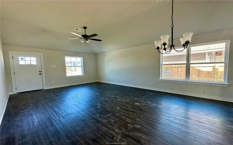 2857 Messenger Way, Bryan, TX 77803, 3 Habitaciones Habitaciones , ,2 BañosBaños,Residential,En Venta,2857 Messenger Way,0,25011873