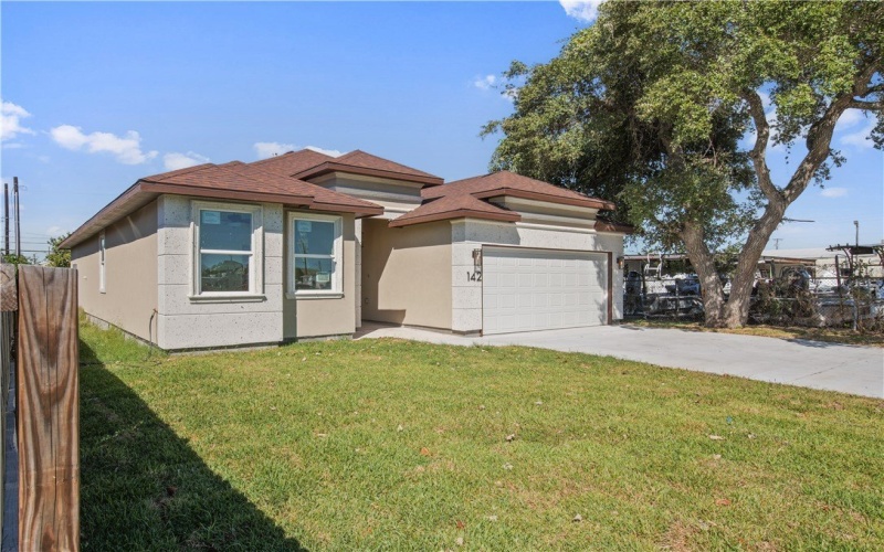 142 S 11th Street, Aransas Pass, TX 78336, 3 Bedrooms Bedrooms, ,2 BathroomsBathrooms,Residential,For Sale,142 S 11th Street,0,467648