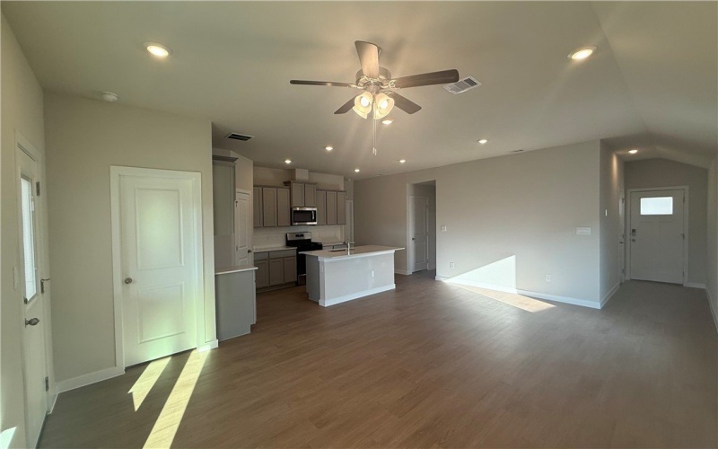 106 Kokomo Court, Rockport, TX 78382, 3 Bedrooms Bedrooms, ,2 BathroomsBathrooms,Residential,For Sale,106 Kokomo Court,0,467715