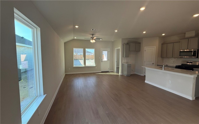 106 Kokomo Court, Rockport, TX 78382, 3 Bedrooms Bedrooms, ,2 BathroomsBathrooms,Residential,For Sale,106 Kokomo Court,0,467715