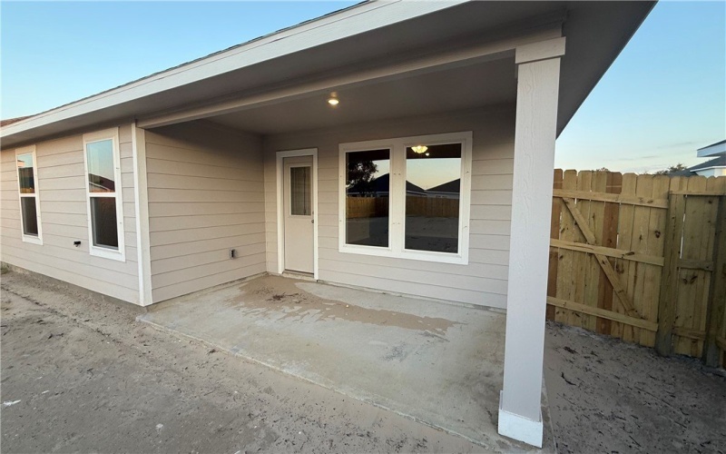 106 Kokomo Court, Rockport, TX 78382, 3 Bedrooms Bedrooms, ,2 BathroomsBathrooms,Residential,For Sale,106 Kokomo Court,0,467715