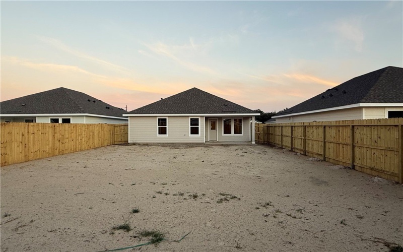 106 Kokomo Court, Rockport, TX 78382, 3 Bedrooms Bedrooms, ,2 BathroomsBathrooms,Residential,For Sale,106 Kokomo Court,0,467715