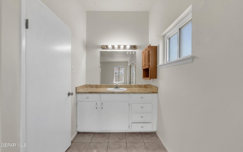 5135 TEMPLE Court, El Paso, TX 79924, 4 Habitaciones Habitaciones , ,1 BañoBaños,Residential,En Venta,5135 TEMPLE Court,0,930747