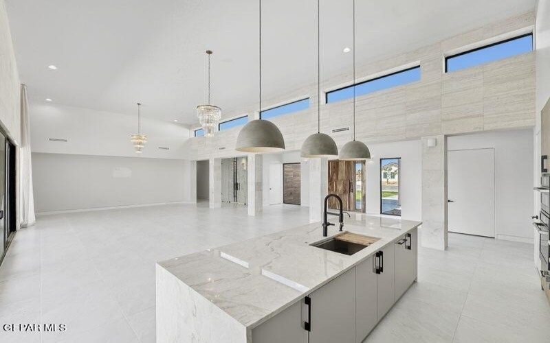 406 Del Rio View Drive, El Paso, TX 79932, 4 Habitaciones Habitaciones , ,1 BañoBaños,Residential,En Venta,406 Del Rio View Drive,0,930806