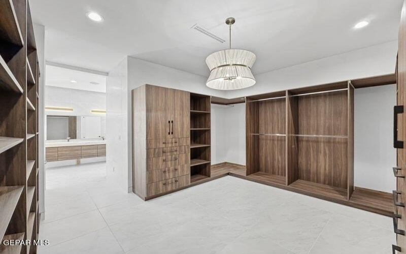 406 Del Rio View Drive, El Paso, TX 79932, 4 Habitaciones Habitaciones , ,1 BañoBaños,Residential,En Venta,406 Del Rio View Drive,0,930806