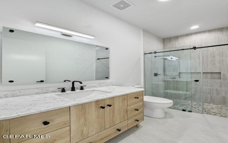 406 Del Rio View Drive, El Paso, TX 79932, 4 Habitaciones Habitaciones , ,1 BañoBaños,Residential,En Venta,406 Del Rio View Drive,0,930806