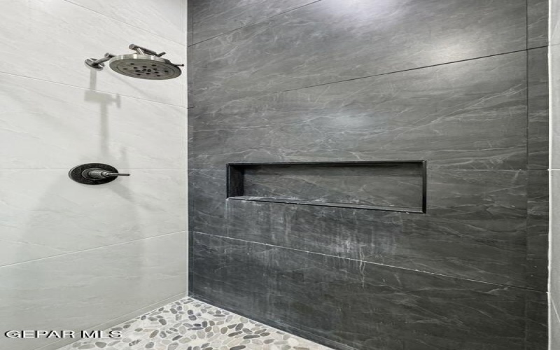 406 Del Rio View Drive, El Paso, TX 79932, 4 Habitaciones Habitaciones , ,1 BañoBaños,Residential,En Venta,406 Del Rio View Drive,0,930806