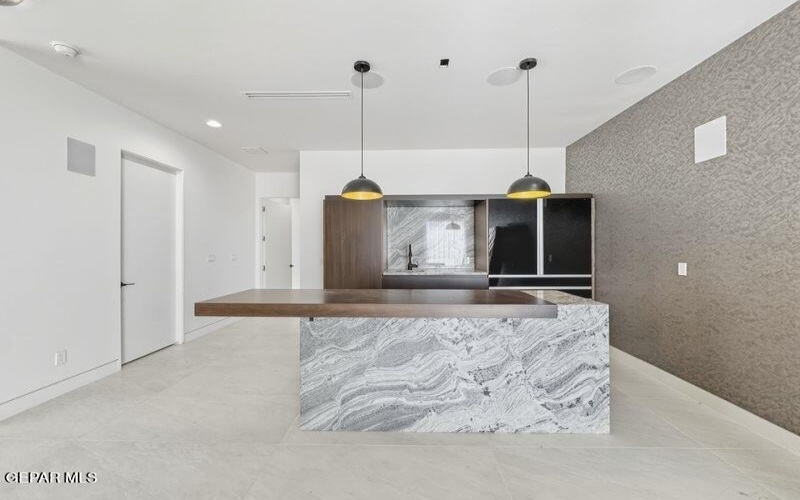 406 Del Rio View Drive, El Paso, TX 79932, 4 Habitaciones Habitaciones , ,1 BañoBaños,Residential,En Venta,406 Del Rio View Drive,0,930806