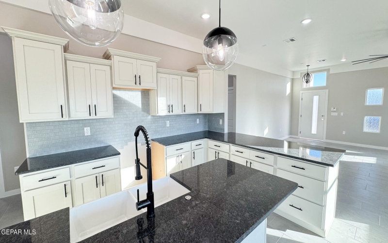 15009 Ambition Avenue, El Paso, TX 79938, 3 Bedrooms Bedrooms, ,2 BathroomsBathrooms,Residential,For Sale,15009 Ambition Avenue,0,933586