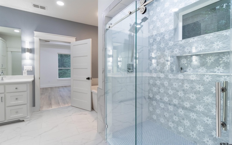 221 Brookside Dr, Hideaway, TX 75771, 4 Habitaciones Habitaciones , ,3 BañosBaños,Residential,En Venta,221 Brookside Dr,0,25016537