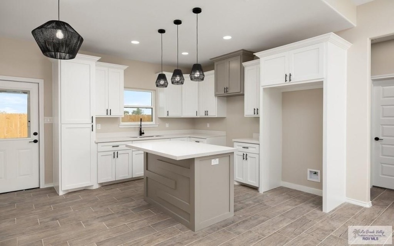 308 N LEON AVE, ELSA, TX 78543, 3 Bedrooms Bedrooms, ,2 BathroomsBathrooms,Residential,For Sale,308 N LEON AVE,0,29765117