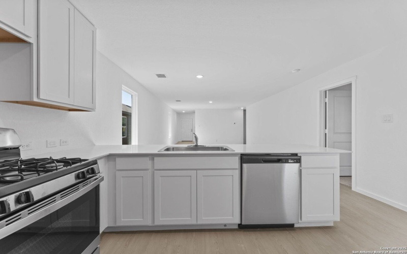 2206 Collins Aly, Converse, TX 78109, 3 Habitaciones Habitaciones , ,2 BañosBaños,Residential,En Venta,2206 Collins Aly,0,1922389