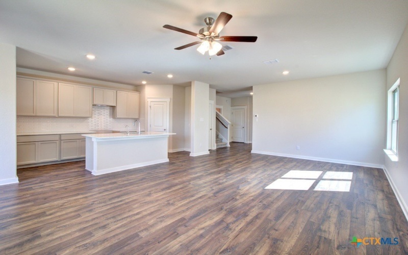 2418 White Daisy Hill, Converse, TX 78109, 5 Habitaciones Habitaciones , ,3 BañosBaños,Residential,En Venta,2418 White Daisy Hill,0,597703