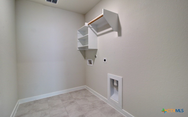 2418 White Daisy Hill, Converse, TX 78109, 5 Habitaciones Habitaciones , ,3 BañosBaños,Residential,En Venta,2418 White Daisy Hill,0,597703