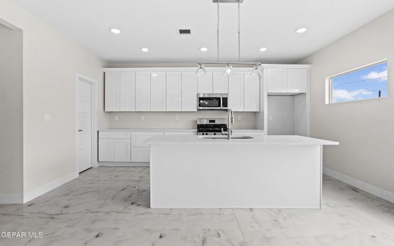 466 Sylvia Court, Socorro, TX 79927, 3 Bedrooms Bedrooms, ,2 BathroomsBathrooms,Residential,For Sale,466 Sylvia Court,0,933613