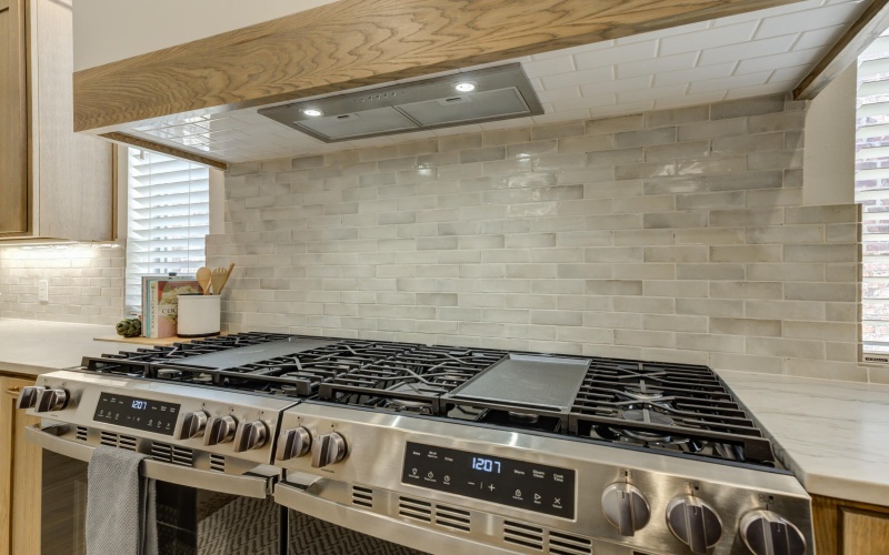 3809 126th Street, Lubbock, TX 79423, 4 Bedrooms Bedrooms, ,3 BathroomsBathrooms,Residential,For Sale,3809 126th Street,0,202563022