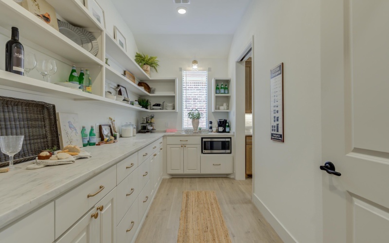 3809 126th Street, Lubbock, TX 79423, 4 Bedrooms Bedrooms, ,3 BathroomsBathrooms,Residential,For Sale,3809 126th Street,0,202563022