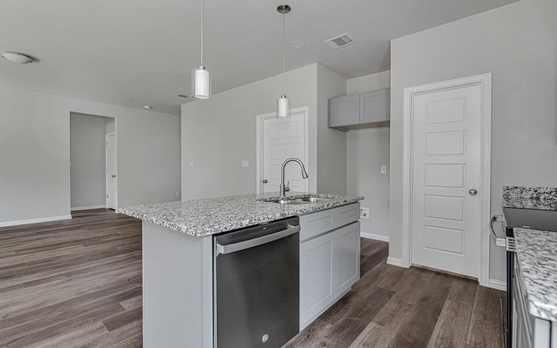 5013 Cottey Street, Fort Worth, TX 76105, 3 Bedrooms Bedrooms, ,2 BathroomsBathrooms,Residential,For Sale,5013 Cottey Street,0,21027101