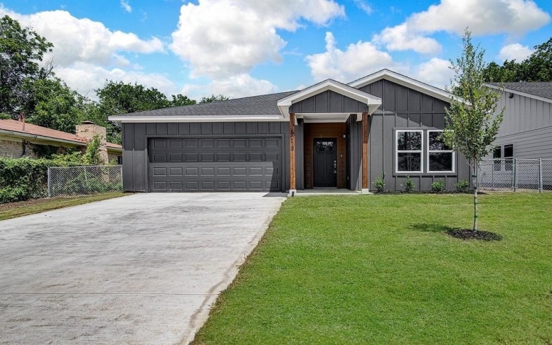 5013 Cottey Street, Fort Worth, TX 76105, 3 Bedrooms Bedrooms, ,2 BathroomsBathrooms,Residential,For Sale,5013 Cottey Street,0,21027101