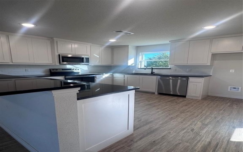 1013 Bradshaw Court, Springtown, TX 76082, 3 Habitaciones Habitaciones , ,2 BañosBaños,Residential,En Venta,1013 Bradshaw Court,0,21110865