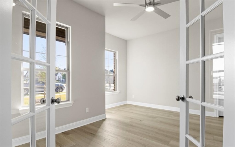 11413 Stapleton Avenue, Waco, TX 76655, 4 Bedrooms Bedrooms, ,5 BathroomsBathrooms,Residential,For Sale,11413 Stapleton Avenue,0,21111021