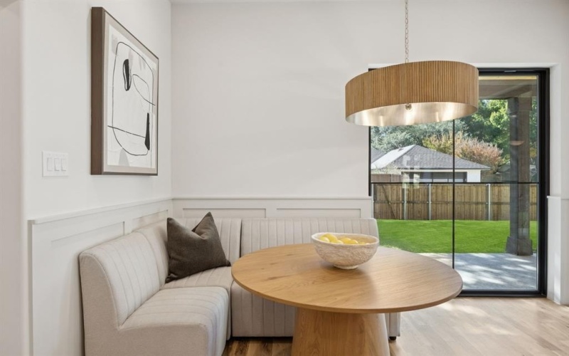 6619 Robin Willow Court, Dallas, TX 75248, 5 Bedrooms Bedrooms, ,6 BathroomsBathrooms,Residential,For Sale,6619 Robin Willow Court,0,21097007