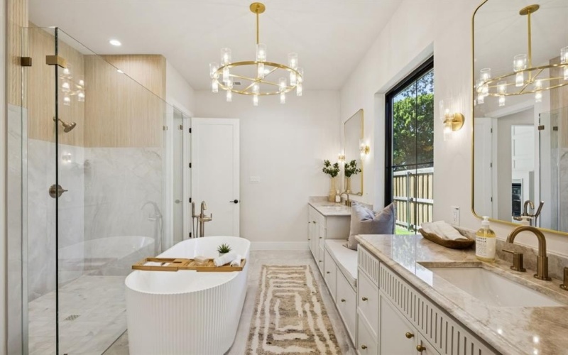 6619 Robin Willow Court, Dallas, TX 75248, 5 Bedrooms Bedrooms, ,6 BathroomsBathrooms,Residential,For Sale,6619 Robin Willow Court,0,21097007