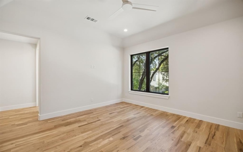 6619 Robin Willow Court, Dallas, TX 75248, 5 Bedrooms Bedrooms, ,6 BathroomsBathrooms,Residential,For Sale,6619 Robin Willow Court,0,21097007