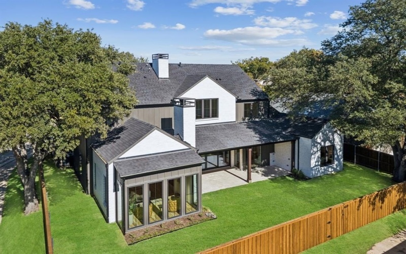 6619 Robin Willow Court, Dallas, TX 75248, 5 Bedrooms Bedrooms, ,6 BathroomsBathrooms,Residential,For Sale,6619 Robin Willow Court,0,21097007