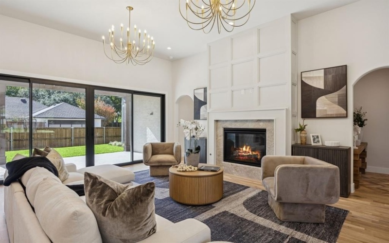 6619 Robin Willow Court, Dallas, TX 75248, 5 Bedrooms Bedrooms, ,6 BathroomsBathrooms,Residential,For Sale,6619 Robin Willow Court,0,21097007