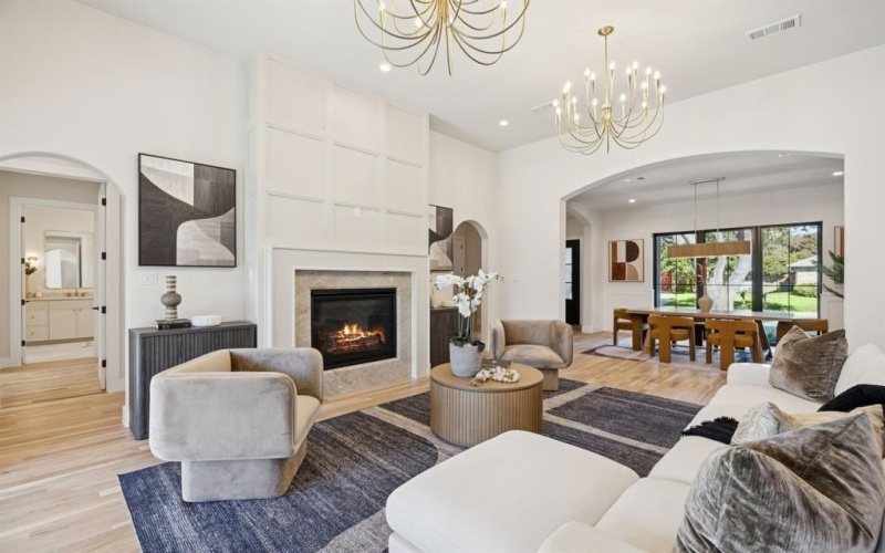 6619 Robin Willow Court, Dallas, TX 75248, 5 Bedrooms Bedrooms, ,6 BathroomsBathrooms,Residential,For Sale,6619 Robin Willow Court,0,21097007