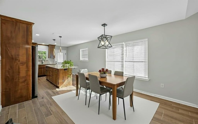 926 S Academy Avenue, Tyler, TX 75701, 3 Habitaciones Habitaciones , ,2 BañosBaños,Residential,En Venta,926 S Academy Avenue,0,21109233