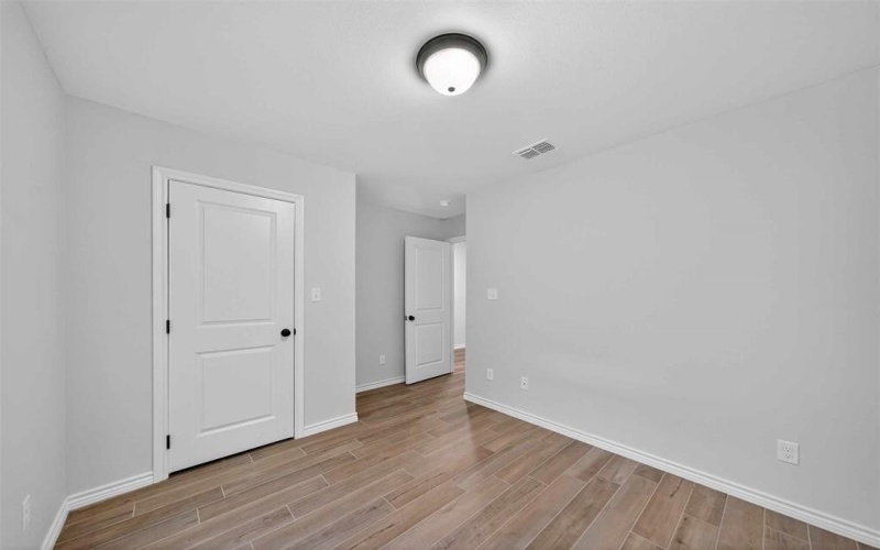 926 S Academy Avenue, Tyler, TX 75701, 3 Habitaciones Habitaciones , ,2 BañosBaños,Residential,En Venta,926 S Academy Avenue,0,21109233