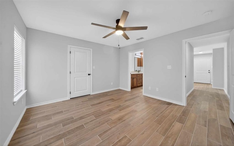 926 S Academy Avenue, Tyler, TX 75701, 3 Habitaciones Habitaciones , ,2 BañosBaños,Residential,En Venta,926 S Academy Avenue,0,21109233