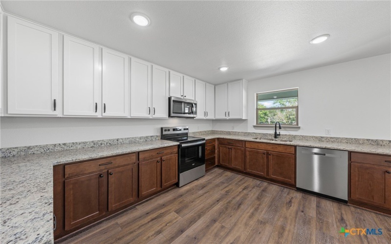 219 Thomas Street, Rogers, TX 76569, 3 Bedrooms Bedrooms, ,2 BathroomsBathrooms,Residential,For Sale,219 Thomas Street,0,597640