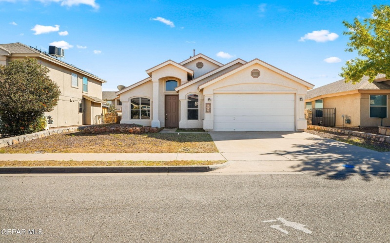 5468 FRANCISCO ROQUE Drive, El Paso, TX 79934, 3 Bedrooms Bedrooms, ,2 BathroomsBathrooms,Residential,For Sale,5468 FRANCISCO ROQUE Drive,0,933635